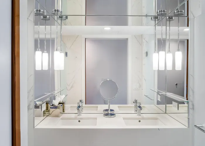 33 Hotel, New York City, Seaport